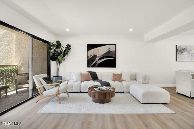 Building Photo - 26008 Alizia Canyon Dr