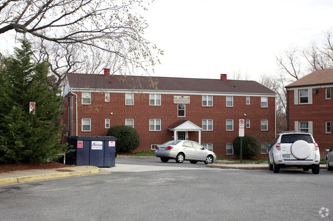 Building Photo - Buckingham Village Rental