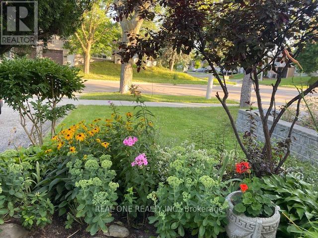 Photo - 334 Chester Le Blvd