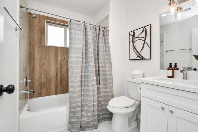 Photo - 8109 Ethel St