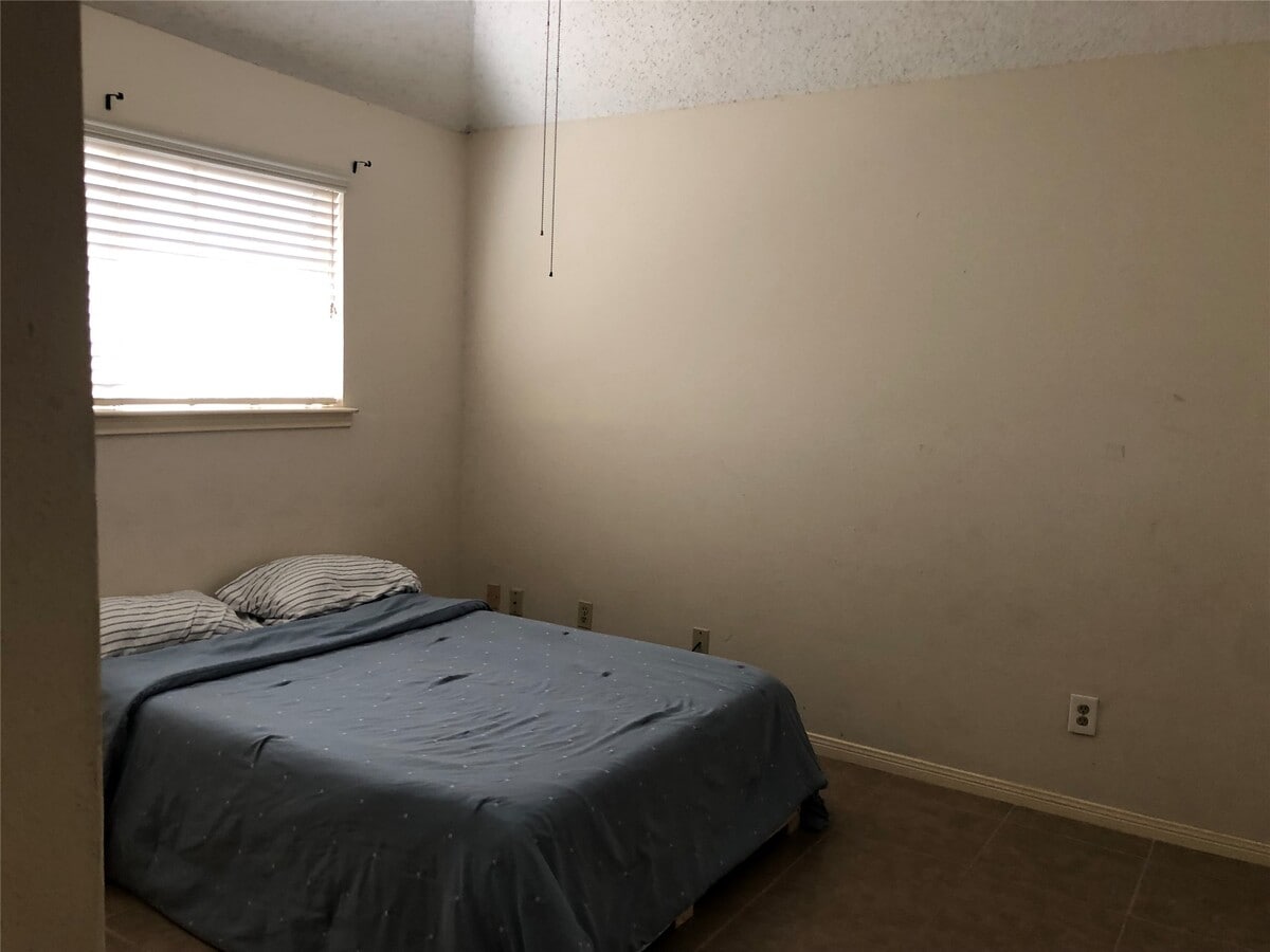 Photo - 8715 Lawncliff Ln