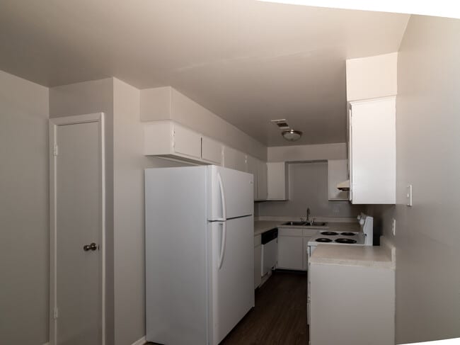 Photo - Parkway Crossing Apartments