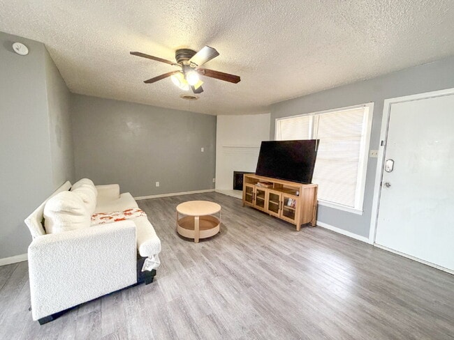 Photo - 3-Bedroom, Near Loop 289 & Marsha Sharp!