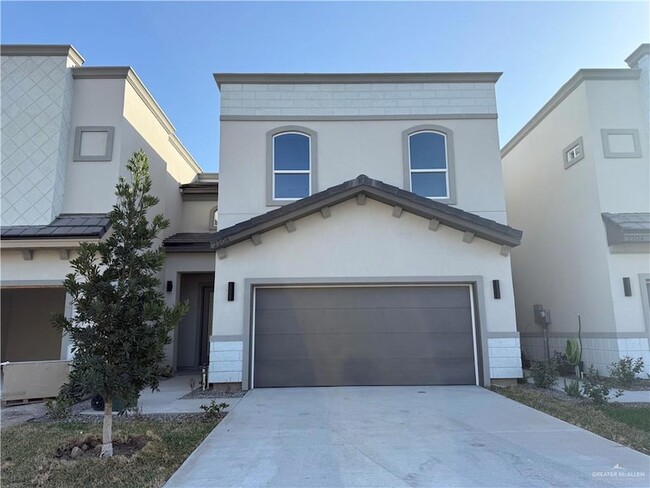 Building Photo - 2206 Corales St