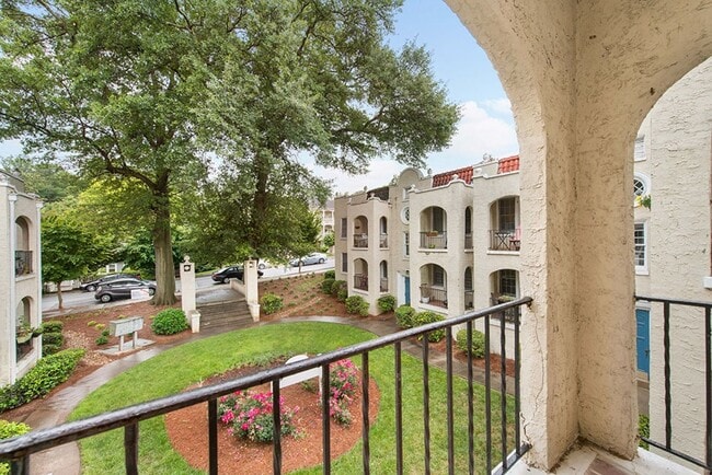 Spanish Oaks Apartment