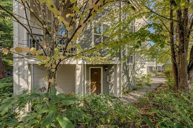 Photo - 3 Bed/ 2.75 Bath Townhome in Lynwood