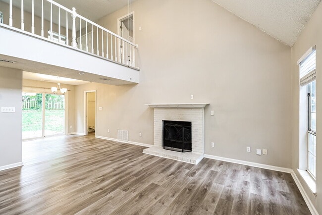 Photo - 9000 Oren Thompson Rd