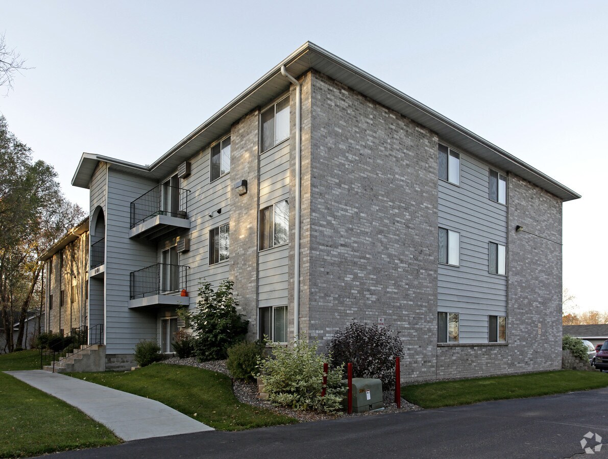 Photo - Gray Gable Apartments