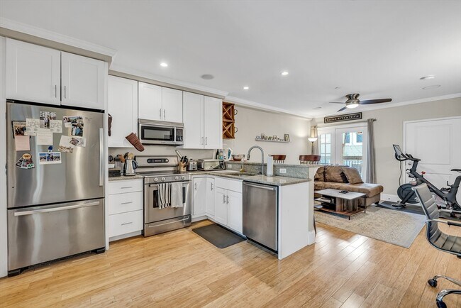 Photo - 170 Bolton St Unit #1