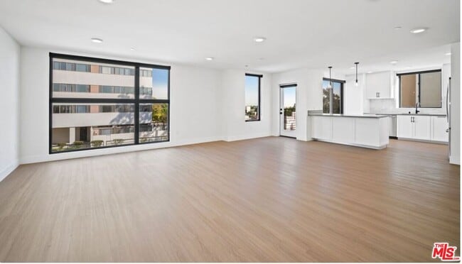 Building Photo - 1261 Stoner Ave Unit 301 Rental
