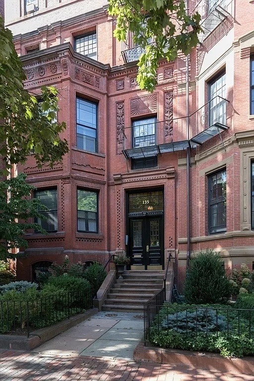 Photo - 135 Marlborough St Unit 19