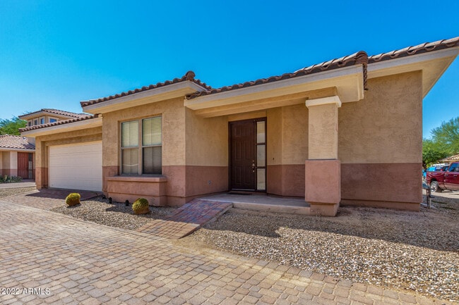 Photo - 13569 W Cypress St