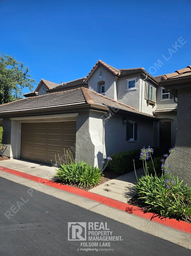 Photo - 3 Bed 2.5 Bath | Large Patio | Rivage in the Parkway