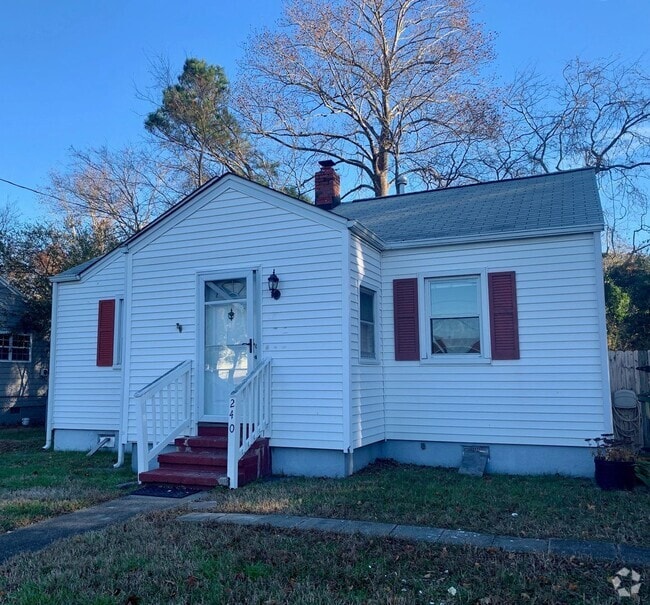 Building Photo - Adorable 2BR/1BA Home Near Norfolk Naval B...