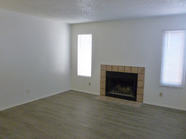 Photo - 2695 Jennydiane Dr Unit B
