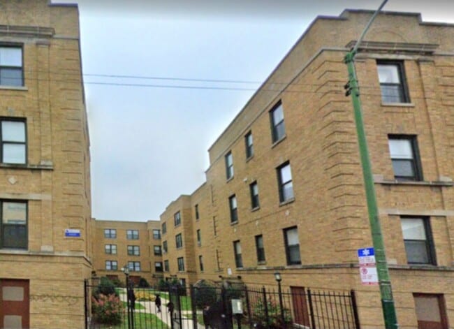 Photo - 2753 N Sawyer Ave House