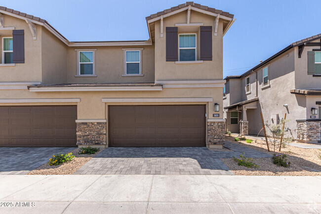 Building Photo - 5835 E Rose Garden Ln Rental
