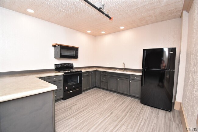 Photo - 152 Court St