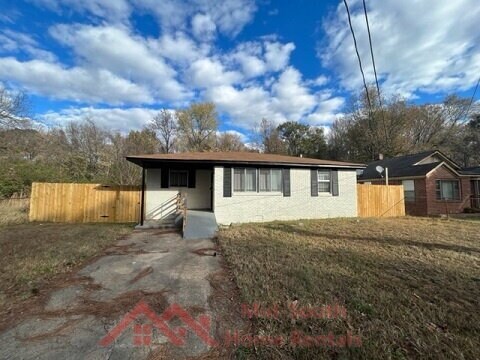 Photo - 858 Eyers Rd