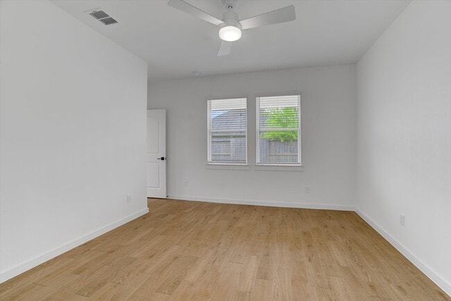Photo - 8438 Bay Rdg Cir