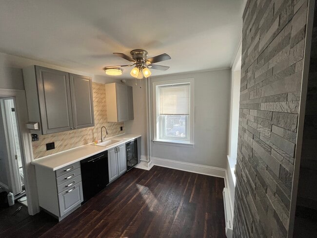 Photo - 626 Knapp Rd Unidad 2