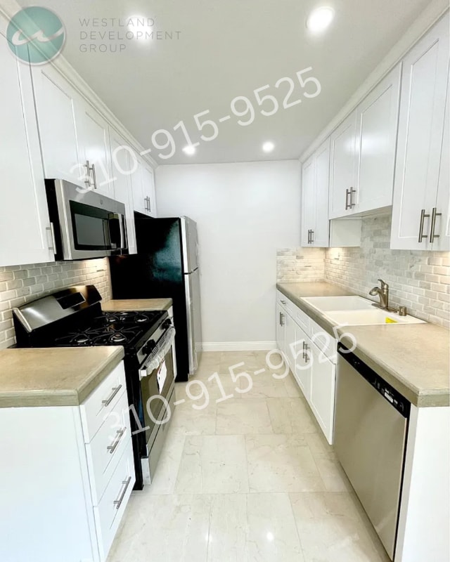 Photo - 1619 Brockton Ave Unidad 204