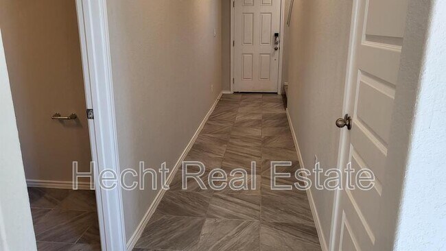 Photo - 2440 Ayers Dr