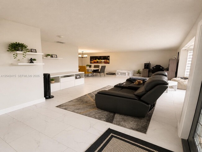 Photo - 209 SW 42nd St