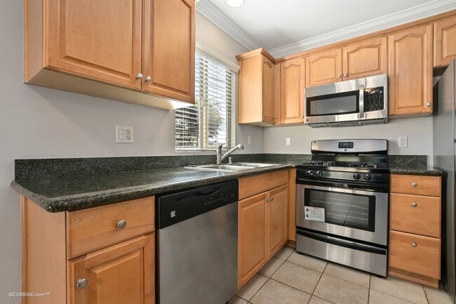 Warren Bostonia Townhomes