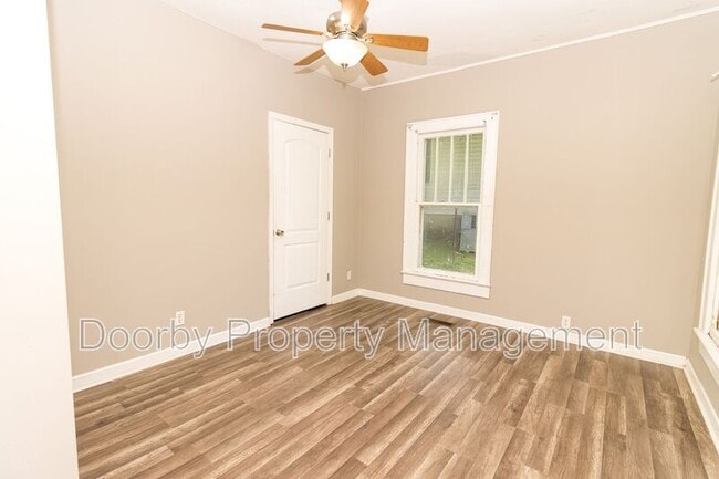 Photo - 156 Signal Hills Dr