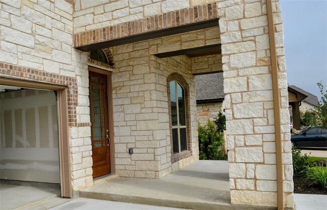 Photo - 1237 Clearwing Cir