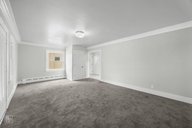 727 Ridgeland Ave