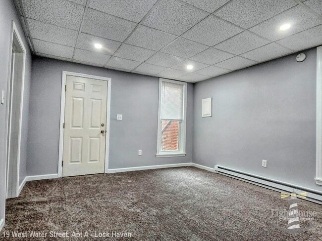 Photo - 19 E Water St