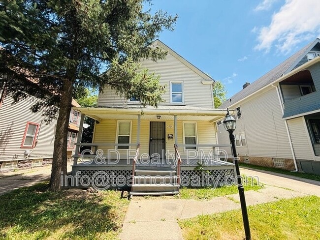Building Photo - 1209 E 167th St