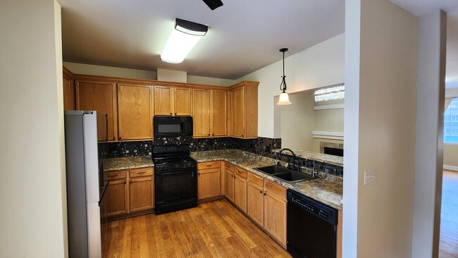 Photo - 2325 Twilight Dr