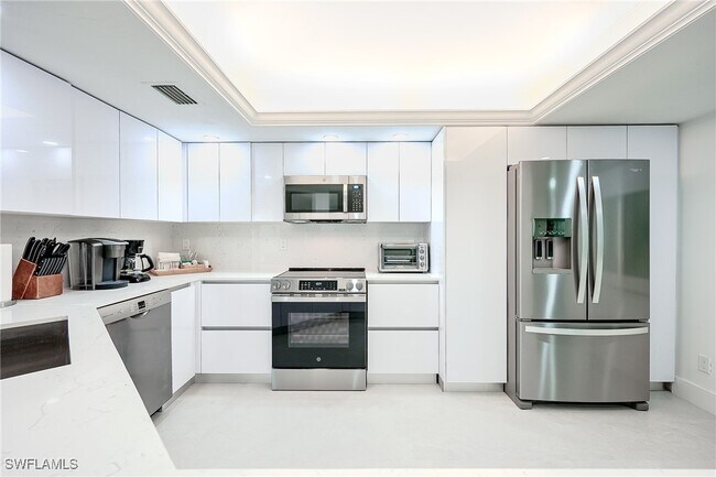 Photo - 592 Beachwalk Cir Unidad N202