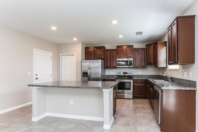 Photo - 1625 Climbing Dayflower Dr