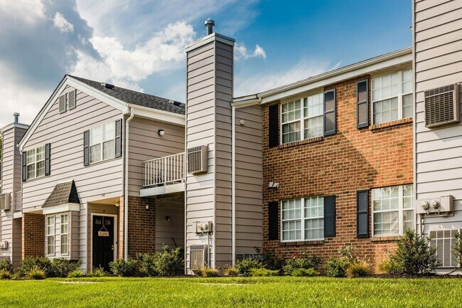 Stirling_Court_Exterior6-1500x1000