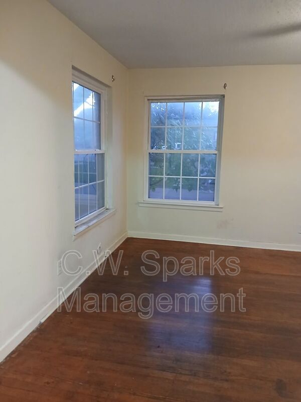 Photo - 3015 Avon St