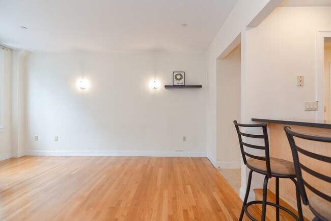 Photo - 42 Beach St Unit 6B