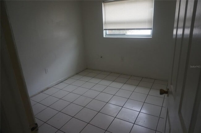 Photo - 9800 N 10th St