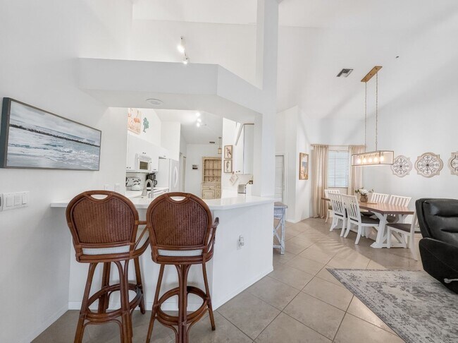 Photo - 3-bedroom condo available in Flamingo Fairways II