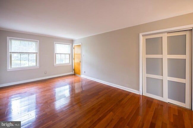 Photo - 2805 Arlington Blvd