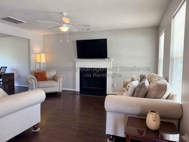 Photo - 3446 Ferdilah Ln