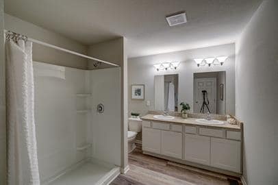 Photo - 675 Julia Way Unidad 1