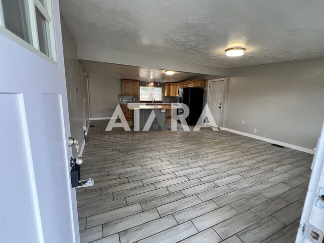 Photo - 3213 Rushton Ln
