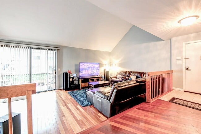 Photo - 572 Sanderling Ct