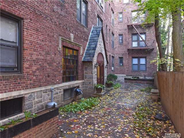 Photo - 1 Hillside Ave Unit 1A