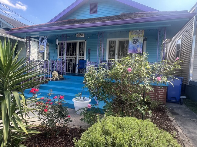 Photo - 2424 Lapeyrouse St Unit Studio apartment