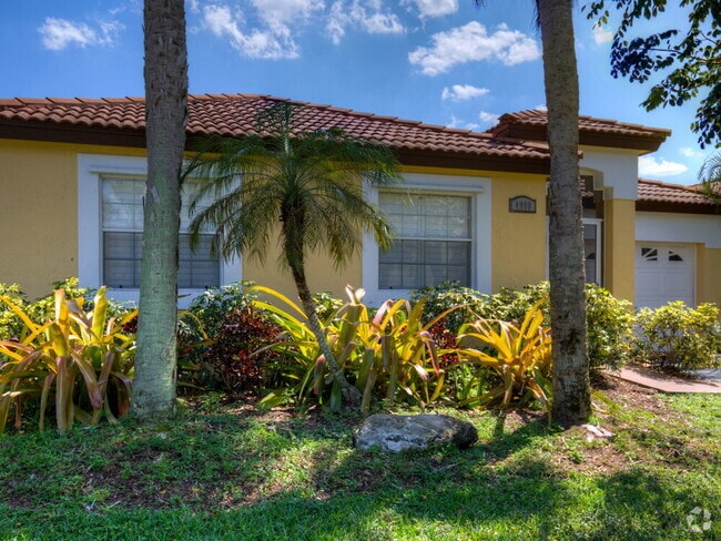 Building Photo - 4900 NW 56th St Rental